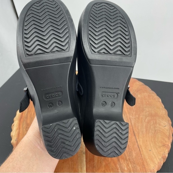 Crocs Sarah Dual Comfort Chunky Heel Clogs- women's size 8 black - Picture 5 of 9